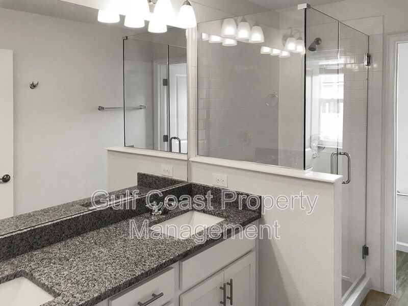 Annual Three Bedroom, 2.5 Bath, with a Garage Townhome, Located in the Community of Harmony property image