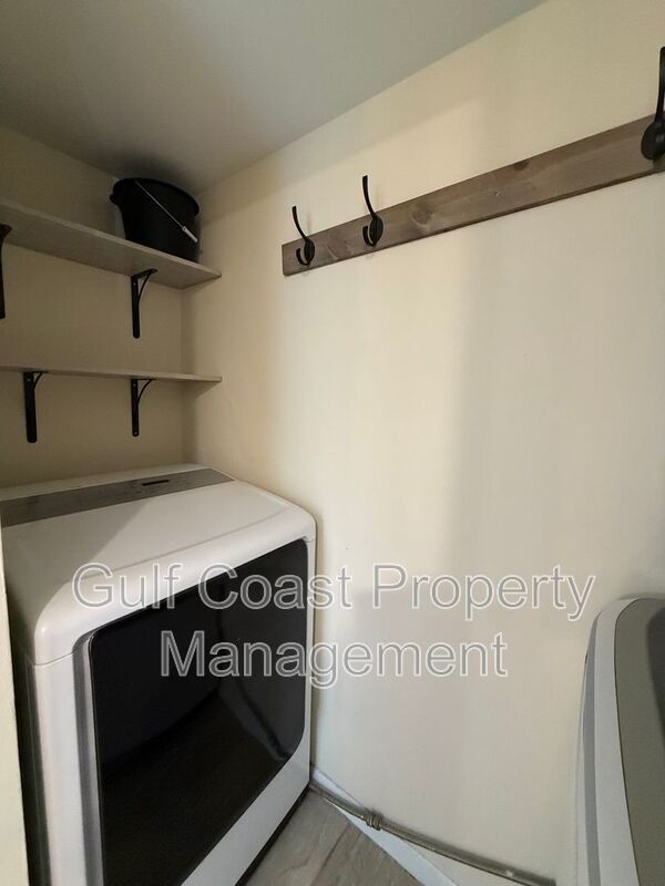 5249 CEDARBEND DR Unit 1 property image
