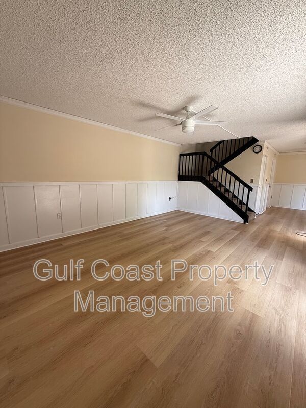 5249 CEDARBEND DR Unit 1 property image