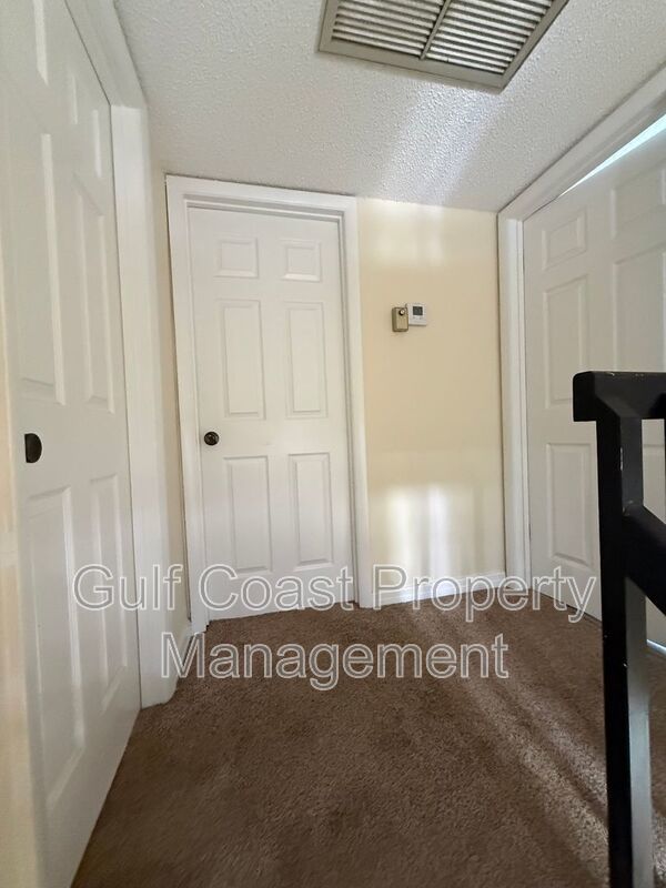 5249 CEDARBEND DR Unit 1 property image