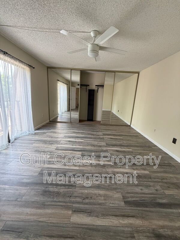 5249 CEDARBEND DR Unit 1 property image