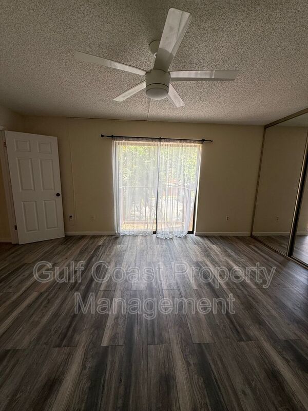 5249 CEDARBEND DR Unit 1 property image