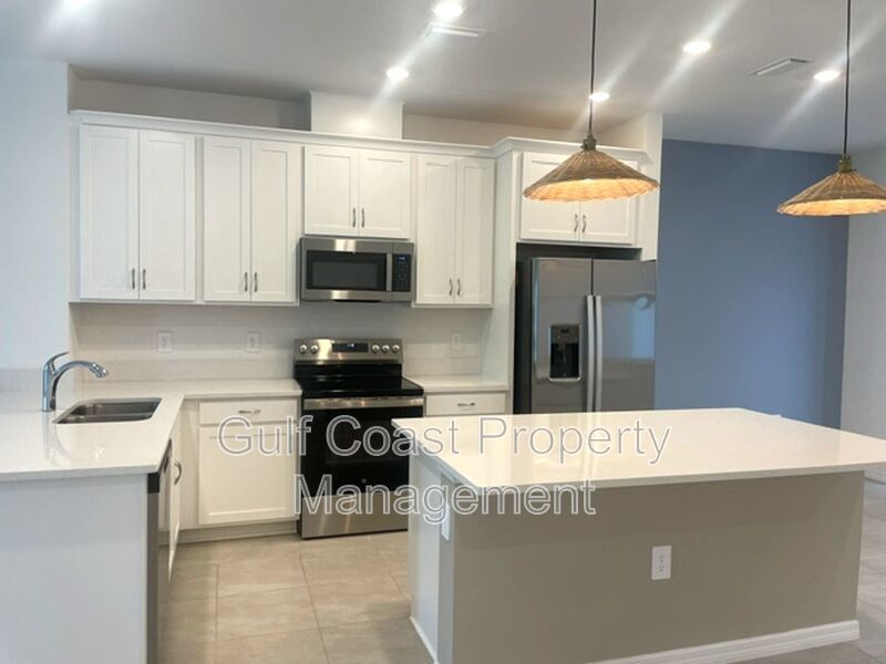 Annual Rental Near UTC, Waterside Place & Gulf Coast Beaches property image