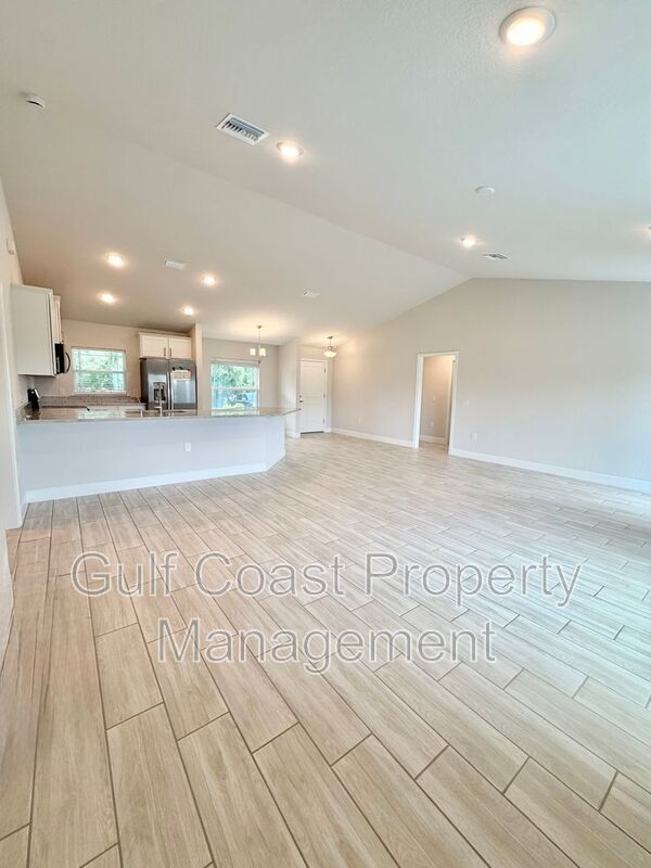4865 Manila Ave property image