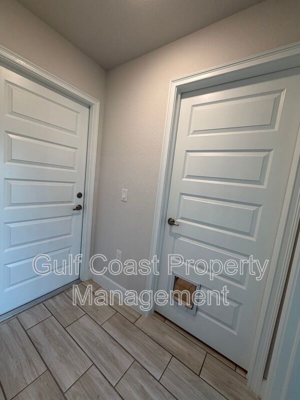4865 Manila Ave property image