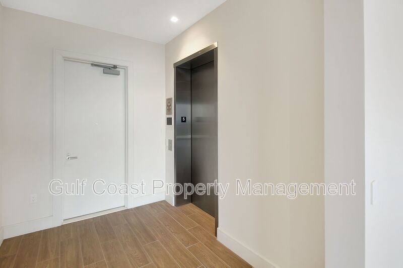 Unfurnished Luxury Rental at The St. Regis Longboat Key property image