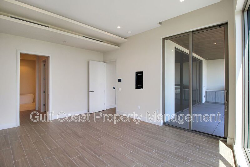 Unfurnished Luxury Rental at The St. Regis Longboat Key property image