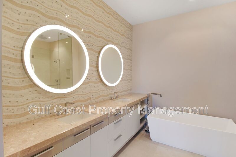 Unfurnished Luxury Rental at The St. Regis Longboat Key property image