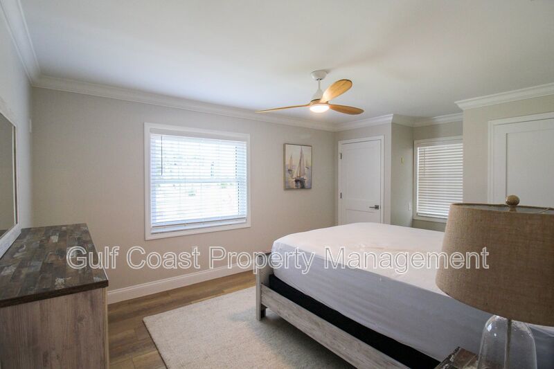 Luxury Annual Rental with Resort-Style Pool on Longboat Key property image