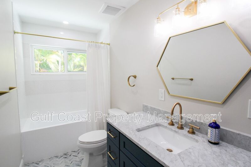 Luxury Annual Rental with Resort-Style Pool on Longboat Key property image