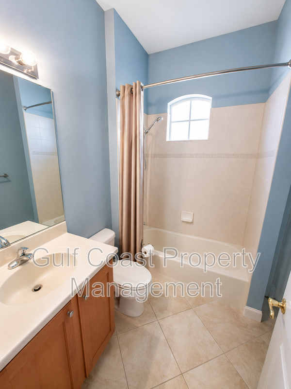 Annual Luxury Lakeview Condo with 3 Bedrooms + Den, Private Garage & Resort-Style Amenities property image