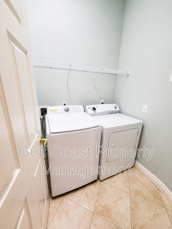 Annual Luxury Lakeview Condo with 3 Bedrooms + Den, Private Garage & Resort-Style Amenities property image