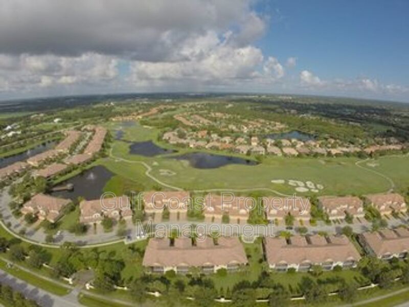 Annual Luxury Lakeview Condo with 3 Bedrooms + Den, Private Garage & Resort-Style Amenities property image