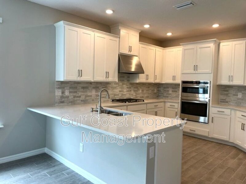 4 Bedroom Home Plus a Home Office and Loft Space property image