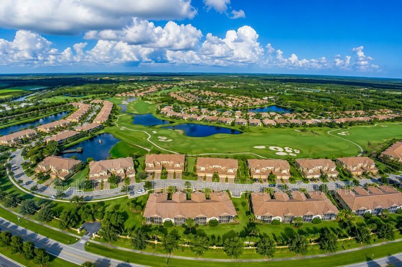 Annual Luxury Lakeview Condo with 3 Bedrooms + Den, Private Garage & Resort-Style Amenities property image