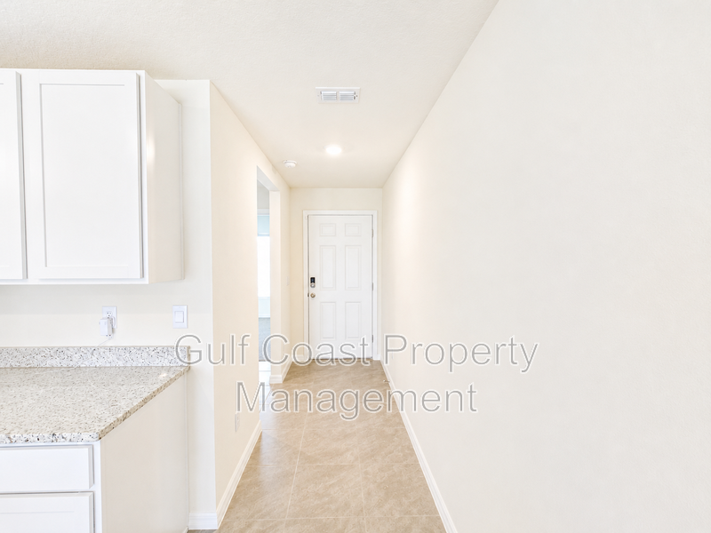 Annual Rental, 4 Bedroom, 3 Bath, Home in Sought-After Bella Lago property image