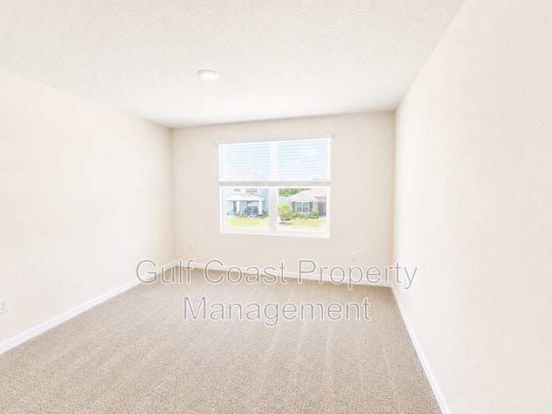 Annual Rental, 4 Bedroom, 3 Bath, Home in Sought-After Bella Lago property image