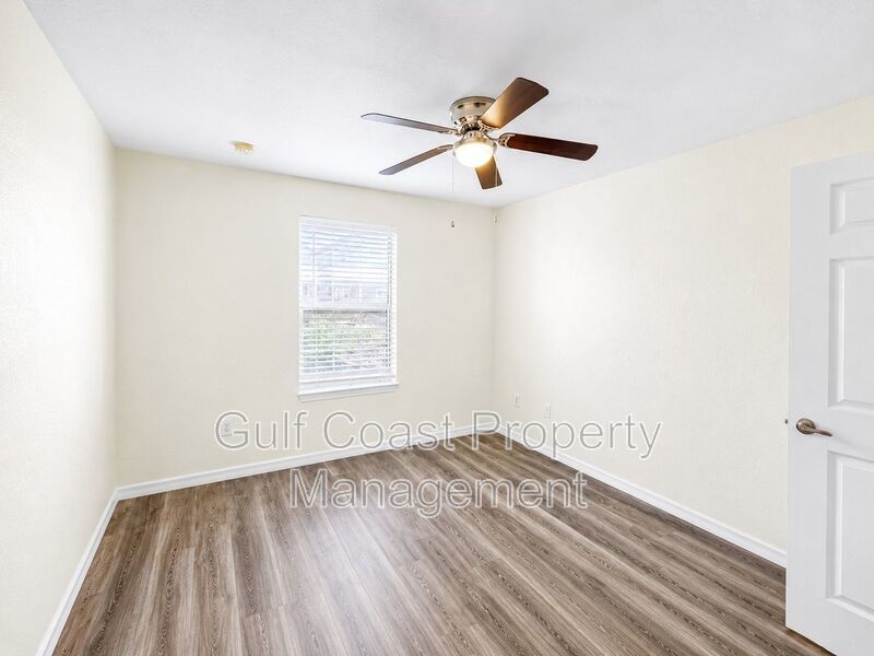 Coastal Living in Bay Pointe Cortez – 2BR/2BA Gated condo with Resort-Style Convenience property image