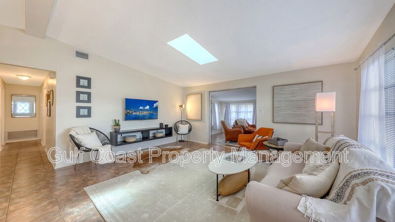 Annual Furnished Rental Phillippi Creek property image