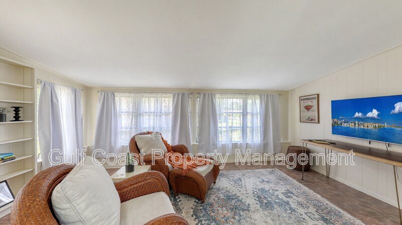 Annual Furnished Rental Phillippi Creek property image