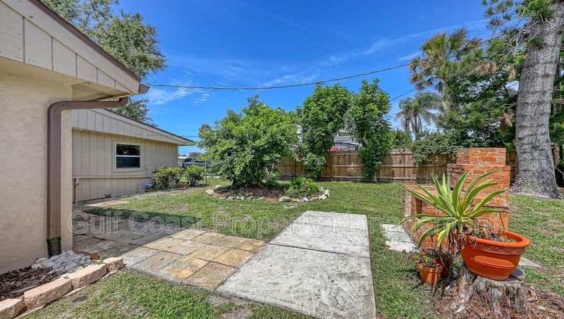 Annual Furnished Rental Phillippi Creek property image