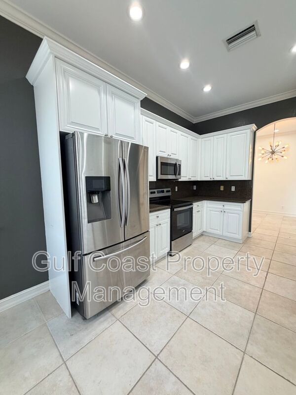 7060 San Lorenzo Ct Unit 202 property image
