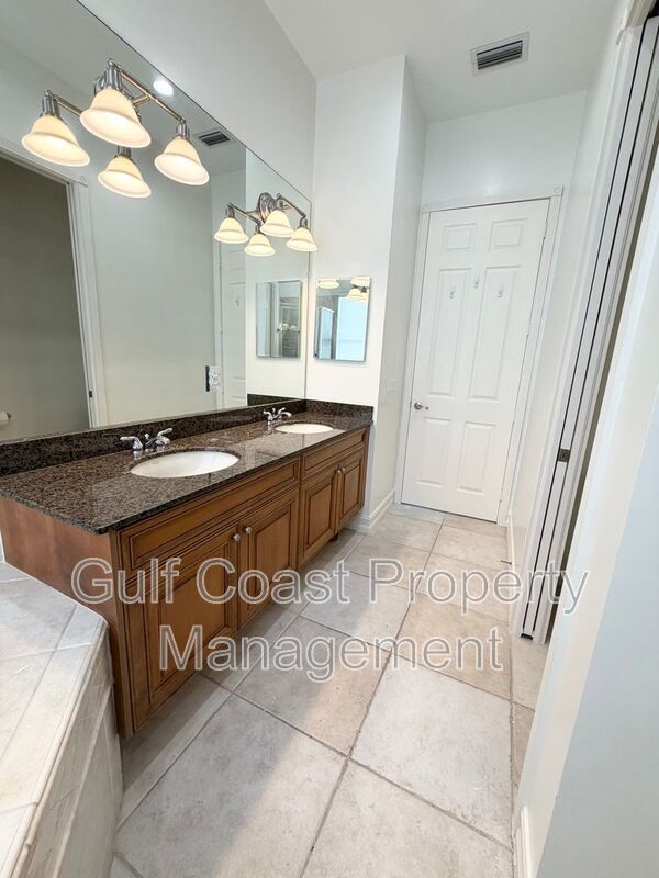 7060 San Lorenzo Ct Unit 202 property image