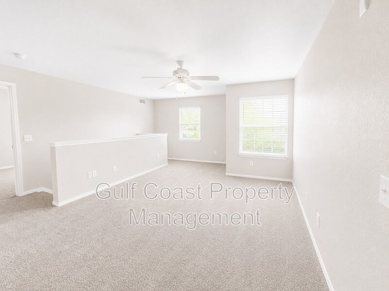 Annual Rental Updated 2/2 Condo in Gated Bay Pointe at Cortez, Resort-Style Living Near Anna Maria Island property image