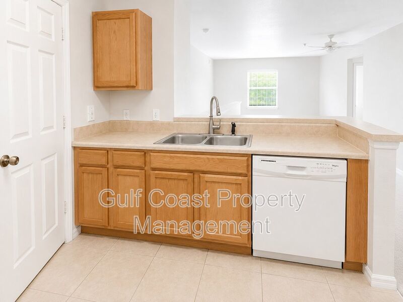 Annual Rental Updated 2/2 Condo in Gated Bay Pointe at Cortez, Resort-Style Living Near Anna Maria Island property image