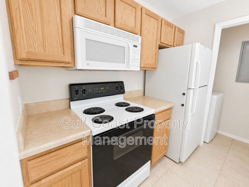 Annual Rental Updated 2/2 Condo in Gated Bay Pointe at Cortez, Resort-Style Living Near Anna Maria Island property image