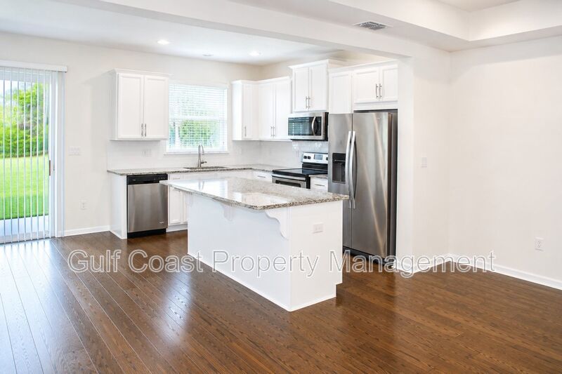 Annual Three Bedroom, Two Bath with a Two Car Garage, Town Home Located in Harmony Lakewood Ranch property image