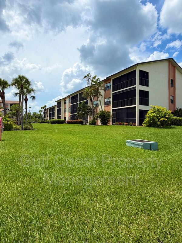 16150 Bay Pointe Blvd Unit 107 property image
