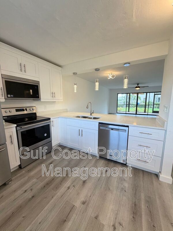 16150 Bay Pointe Blvd Unit 107 property image