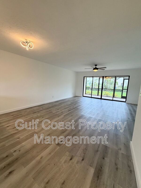 16150 Bay Pointe Blvd Unit 107 property image