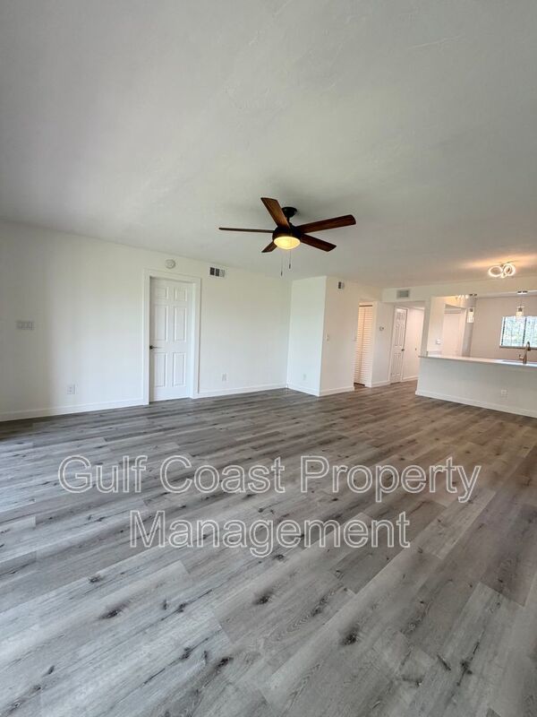 16150 Bay Pointe Blvd Unit 107 property image