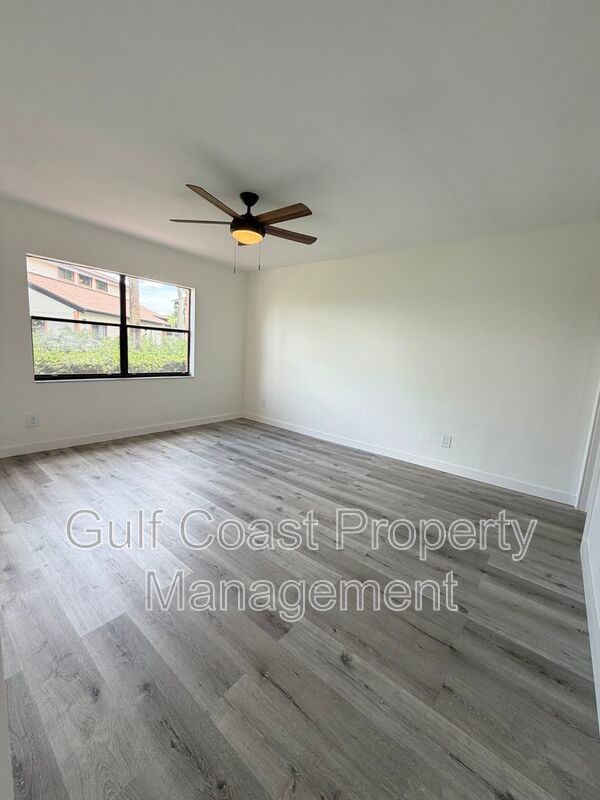 16150 Bay Pointe Blvd Unit 107 property image