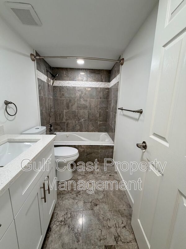 16150 Bay Pointe Blvd Unit 107 property image
