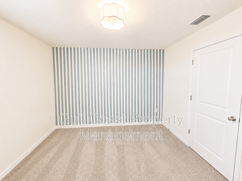 Spacious 5-Bedroom Bella Lago Home with Loft, Fenced Yard & Resort-Style Amenities property image
