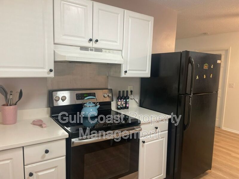 Exquisitely Furnished 3-Bedroom Duplex with Charming Outdoor Spaces property image