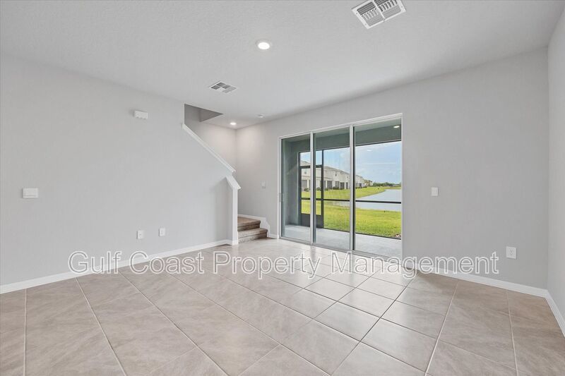 ANNUAL RENTAL – STAR FARMS | 3 BEDROOMS | 2.5 BATHS | LAKE VIEW | $500 MOVE-IN DINING CREDIT! property image