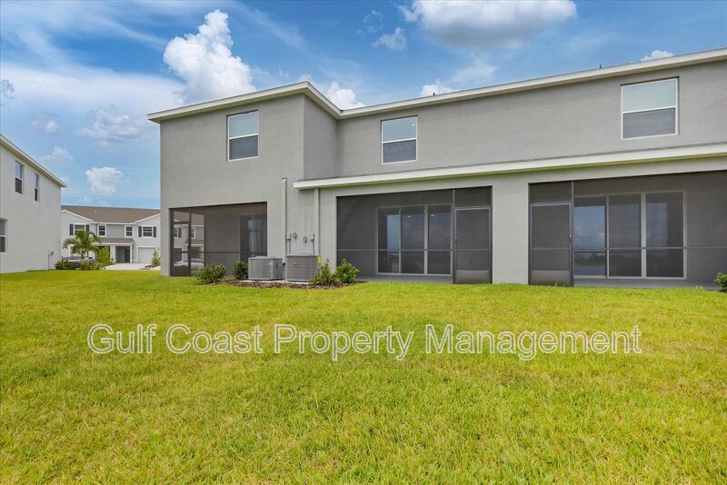 ANNUAL RENTAL – STAR FARMS | 3 BEDROOMS | 2.5 BATHS | LAKE VIEW | $500 MOVE-IN DINING CREDIT! property image
