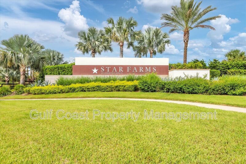 ANNUAL RENTAL – STAR FARMS | 3 BEDROOMS | 2.5 BATHS | LAKE VIEW | $500 MOVE-IN DINING CREDIT! property image