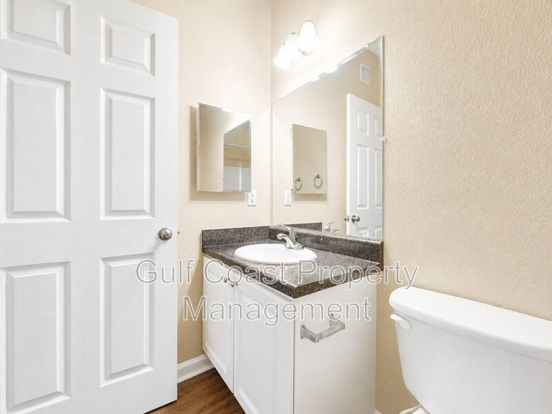 Annual Rental – 1-Bedroom Condo in the Prestigious Gated Community of The Palms of Cortez! property image