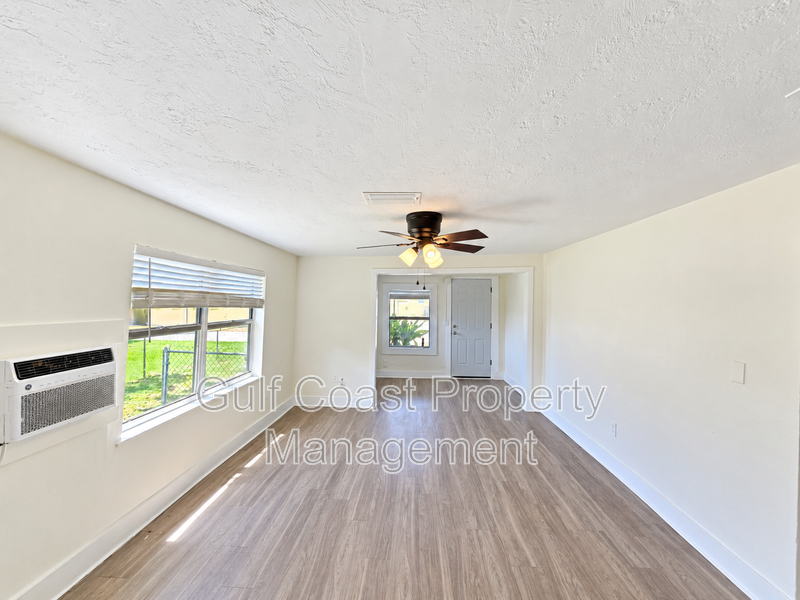 ANNUAL RENTAL – UPDATED 2-BEDROOM HOME WITH WATER & ELECTRIC INCLUDED! property image
