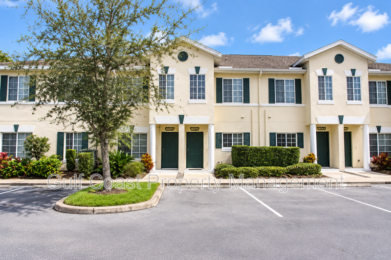 MAINTENANCE-FREE TOWNHOME LIVING IN HERITAGE HARBOUR – WATER INCLUDED property image