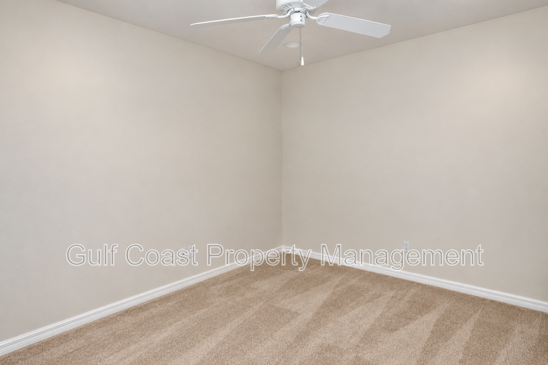 MAINTENANCE-FREE TOWNHOME LIVING IN HERITAGE HARBOUR – WATER INCLUDED property image