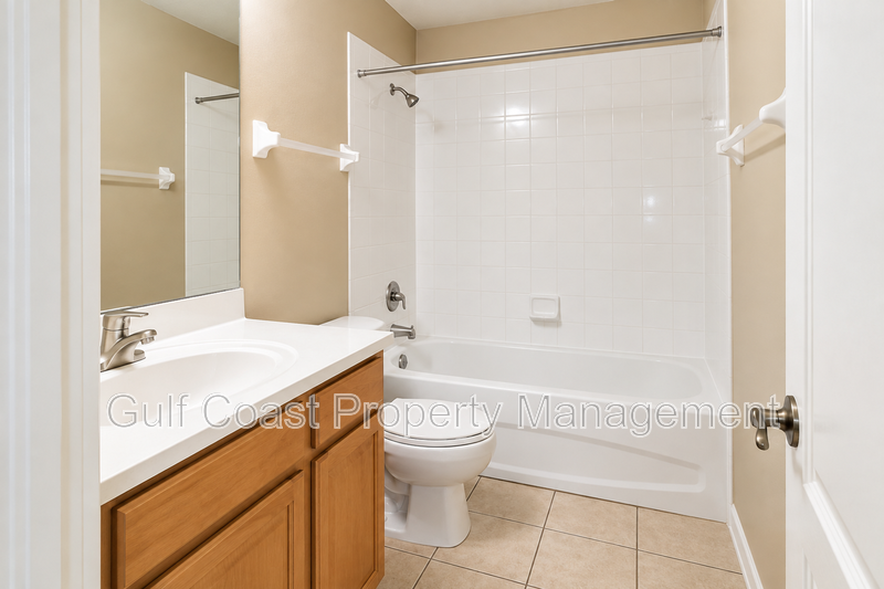 MAINTENANCE-FREE TOWNHOME LIVING IN HERITAGE HARBOUR – WATER INCLUDED property image