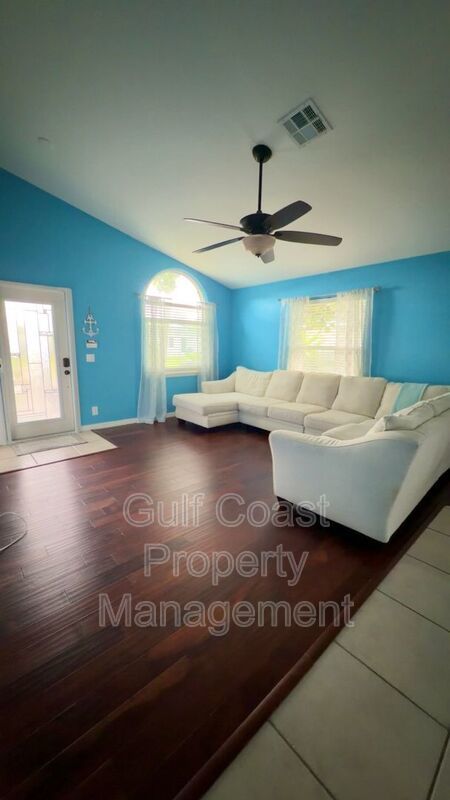 11652 PAWLEY AVE property image