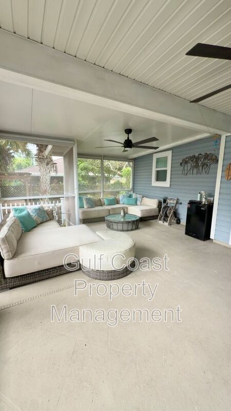 11652 PAWLEY AVE property image