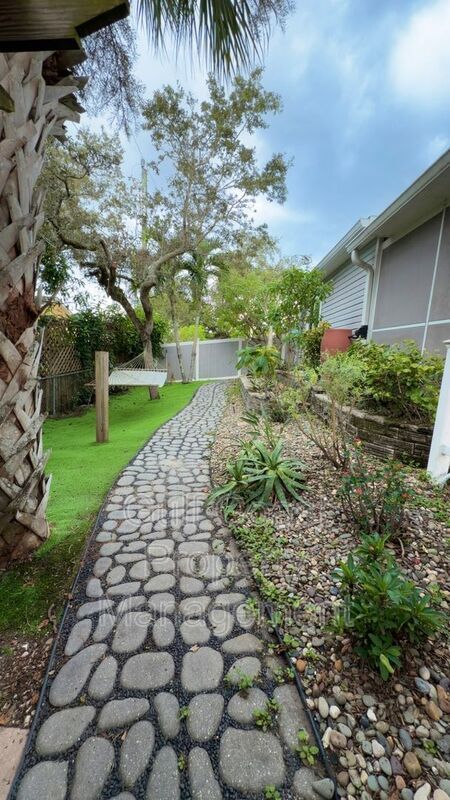 11652 PAWLEY AVE property image